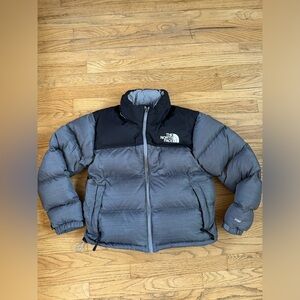 The North Face Retro Nuptse 700 Down Puffer Women’s Medium Grey